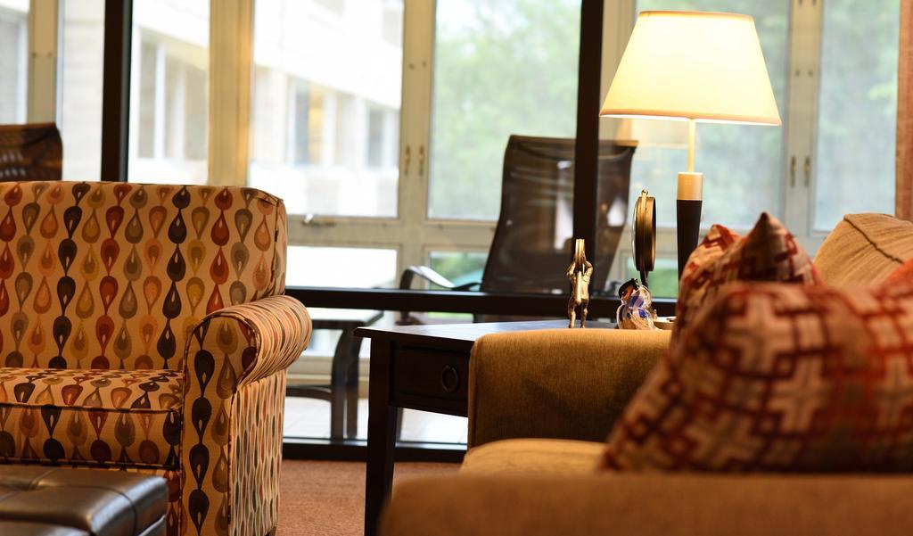 Oak Ridge Hotel Chaska ภายนอก รูปภาพ