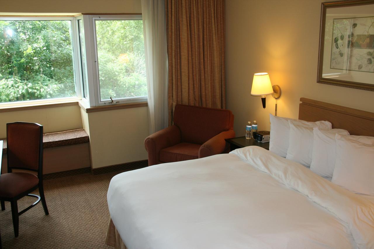 Oak Ridge Hotel Chaska ภายนอก รูปภาพ