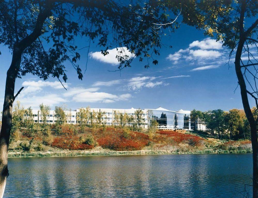 Oak Ridge Hotel Chaska ภายนอก รูปภาพ